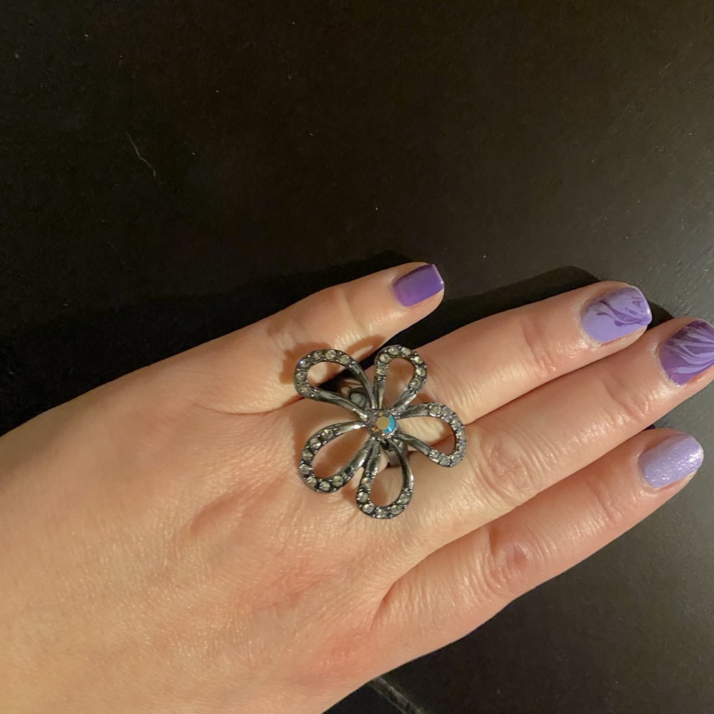 Silver flower ring